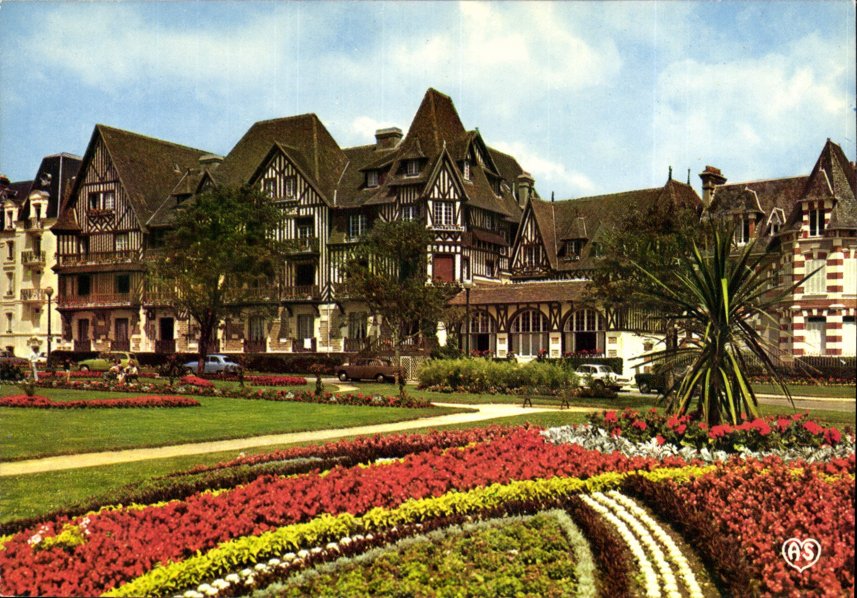 CPSM La Cote Fleurie Cabourg Calvados Le Normandie Hotel