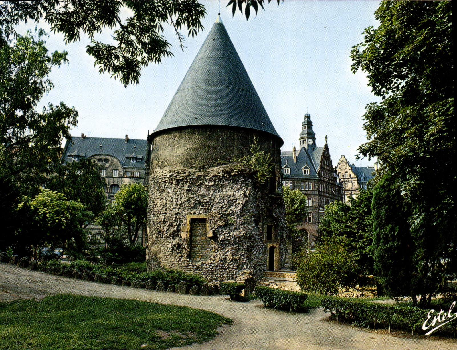 CPSM Au Pays Lorrain Metz Moselle La Tour Camoufle 