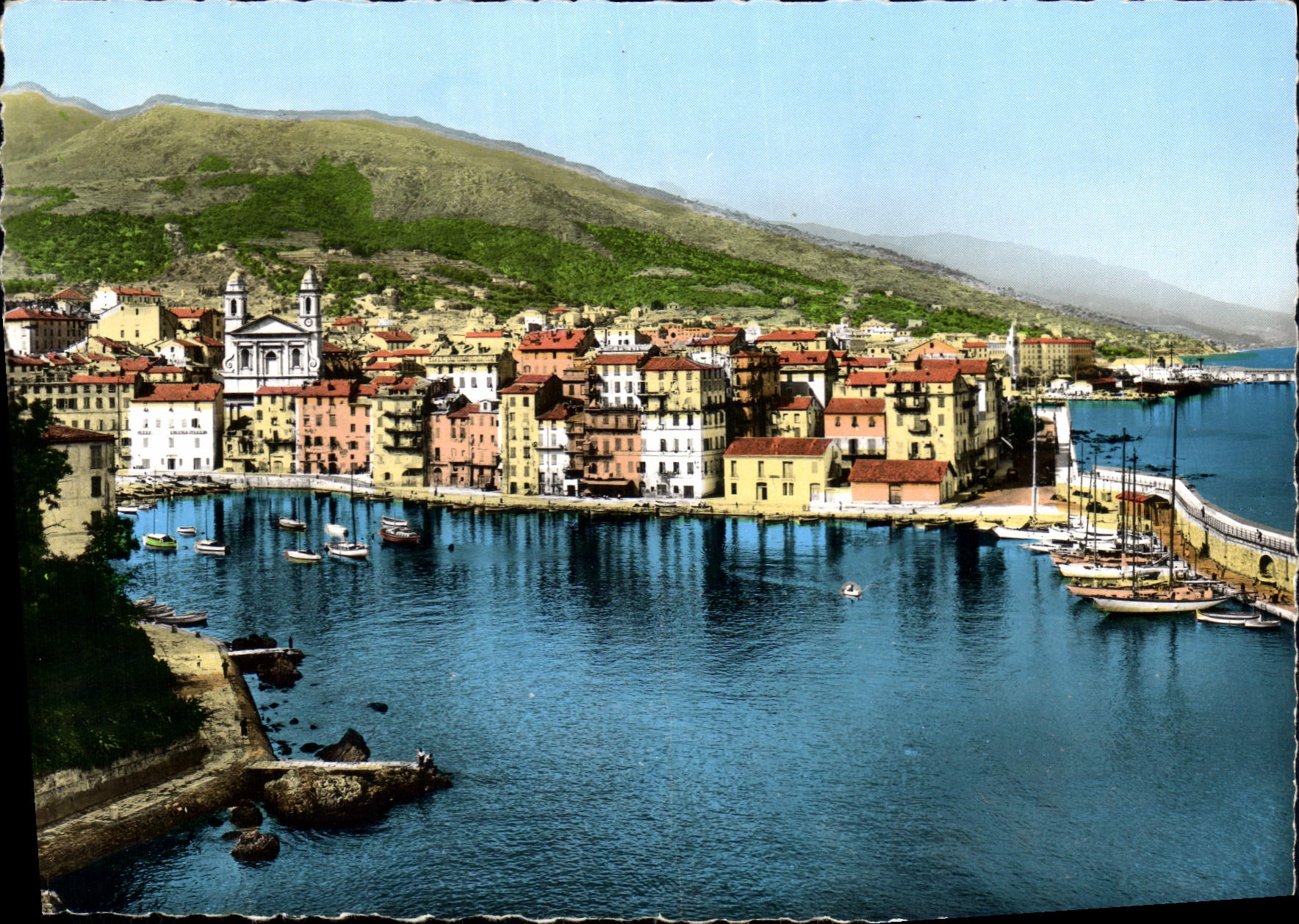 CPSM La corse ile de beaute Bastia Le vieux Port