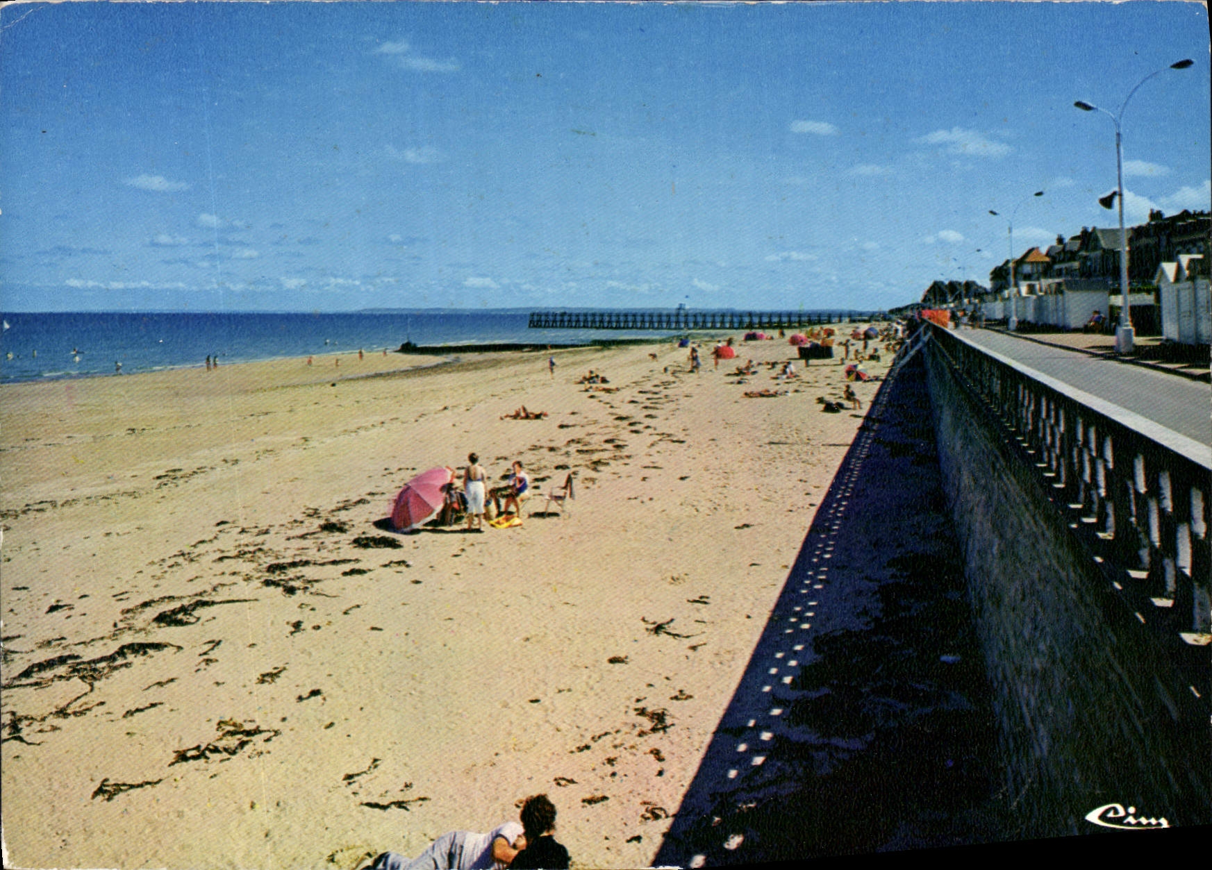 CPSM Luc sur Mer Calvados la plage 