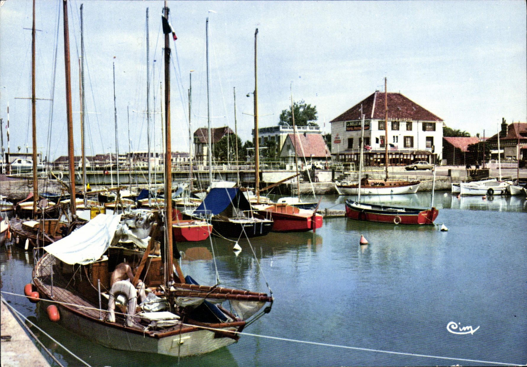 CPSM Courseulles sur Mer Calvados le Port