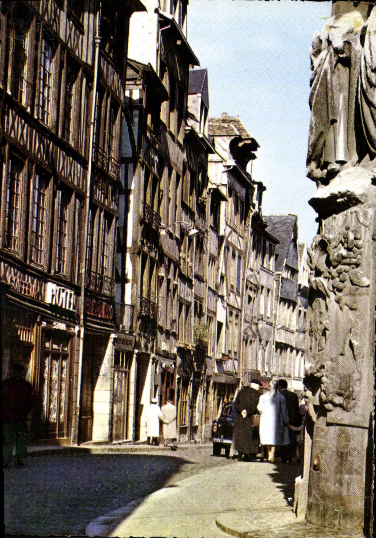 CPSM Rouen Seine Maritime rue Martainville 