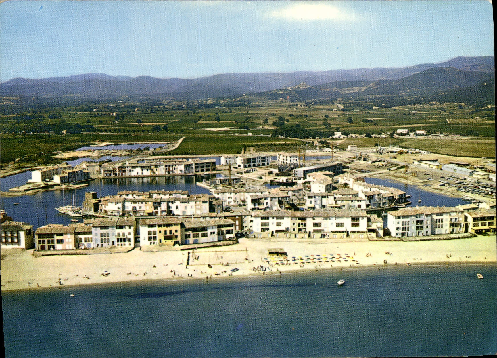 CPSM Lumiere et Beaute de la Cote d'Azur Port Grimaud vue aerienne