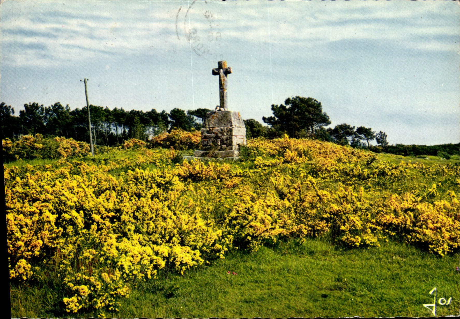 CPSM La Bretagne en Couleurs le Calvaire sur la Lande Bretonne