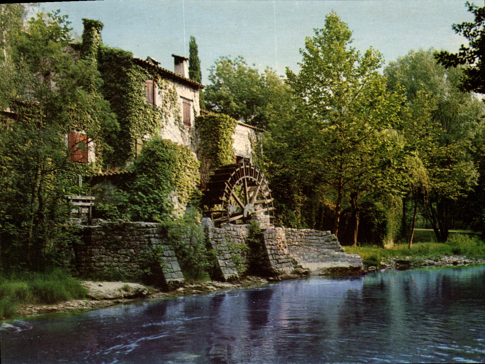 CPSM L'Arriere Pays Mediterraneen Pittoresque vieux moulin Provencal sur le Loup
