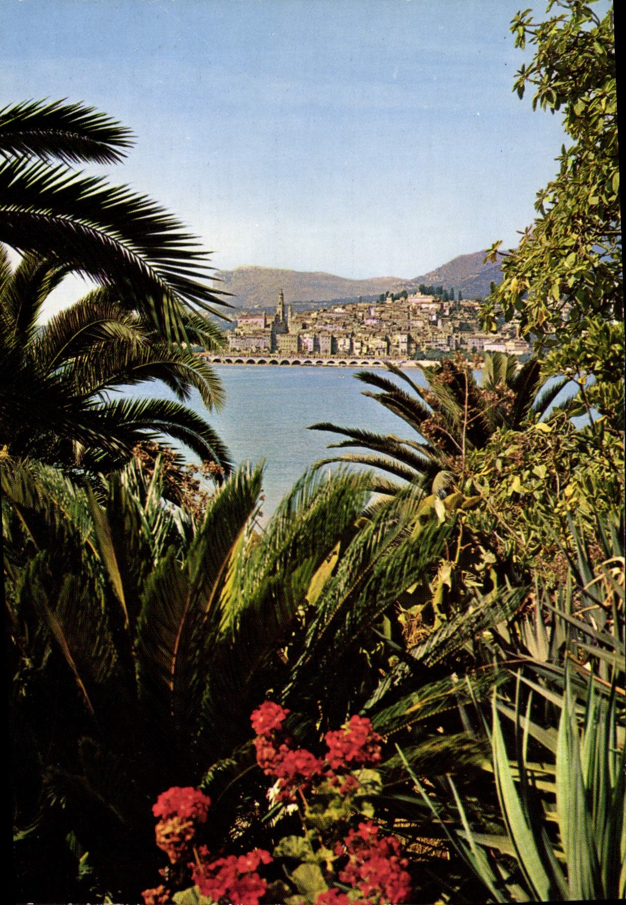 CPSM Cote d'Azur Menton A M vue prise de la Frontiere italienne