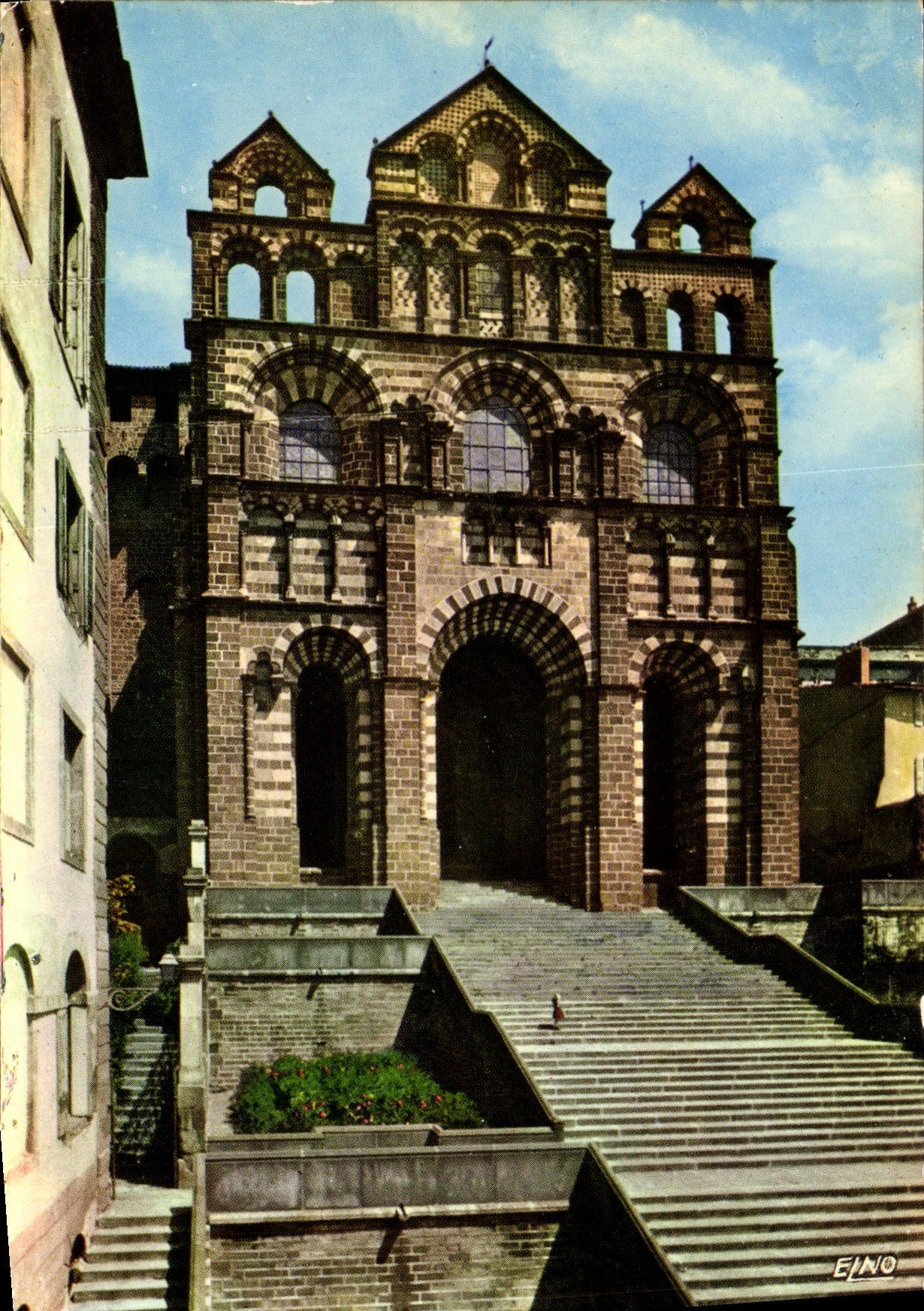 CPSM Le Puy en Velay H L facade de la cathedrale Notre Dame Monument historique classe XII et XV sie