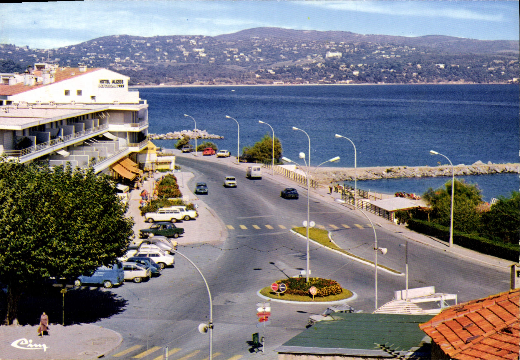CPSM La Cote d'Azur France French Riviere Franz Riviera Cavalaire Var le boulevard de la Mer