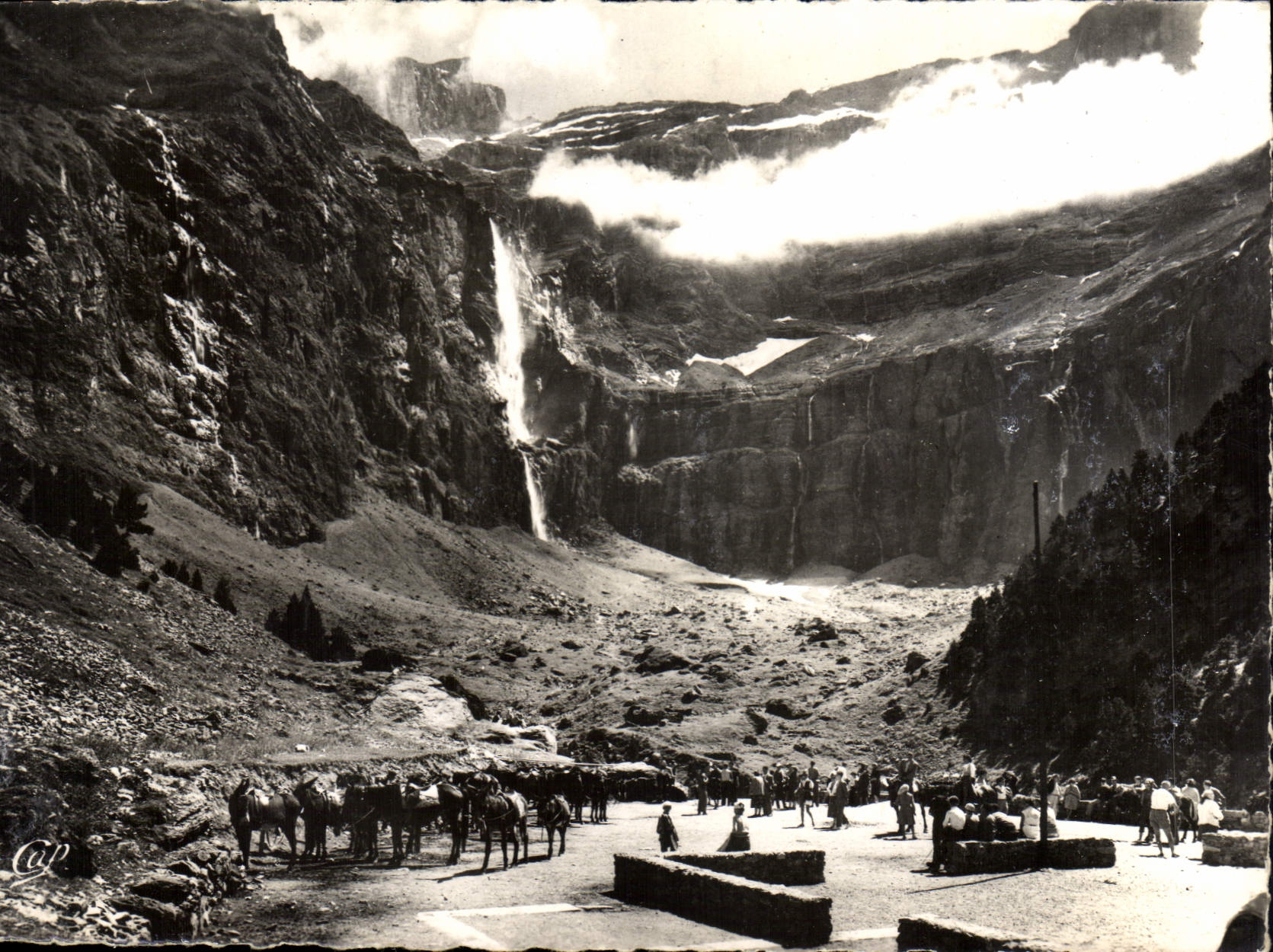 CPSM Gavarnie vue prise de la Terrasse de l'hotel 