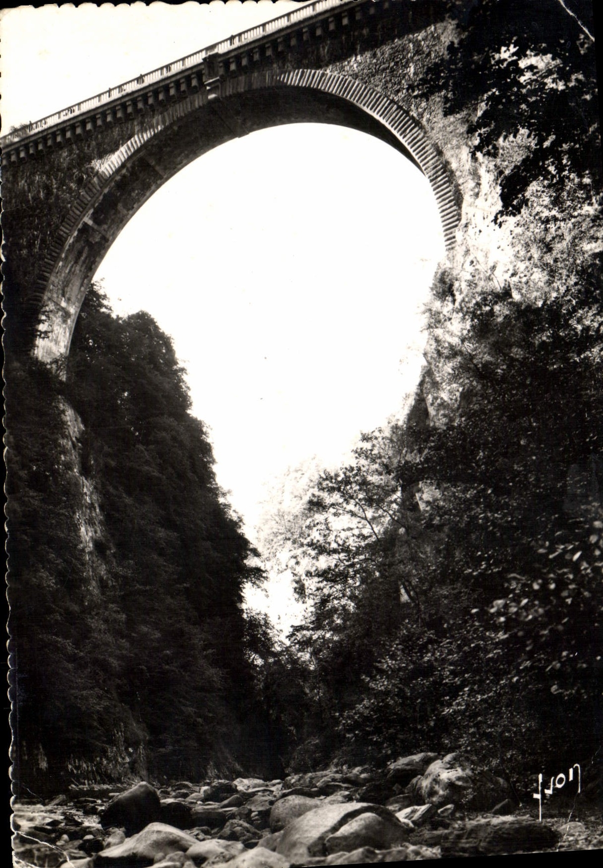 CPSM Uveur Hautes Pyrenees pont Napoleon 