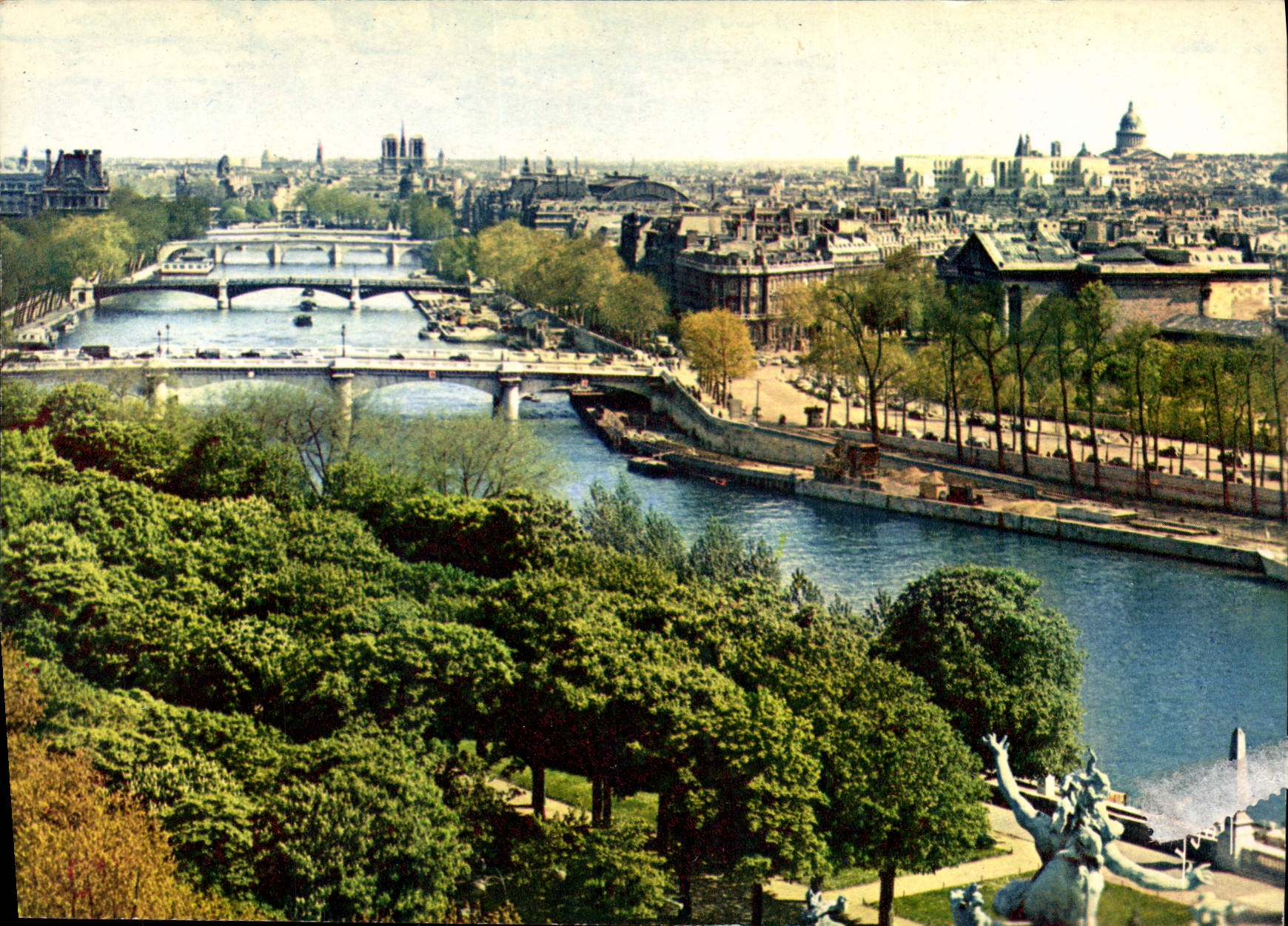CPSM Couleurs et Lumiere de France Paris Panorama des quais de la Seine