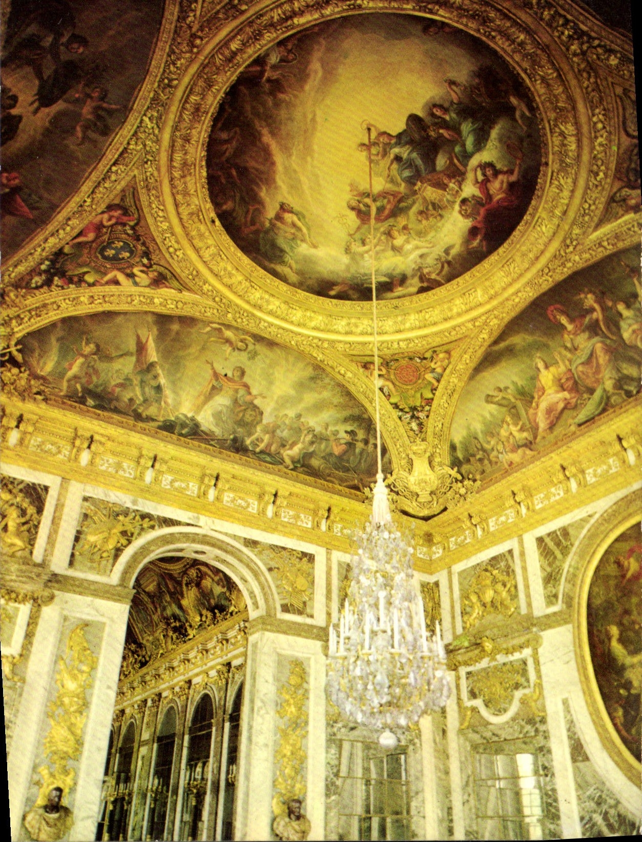 CPSM Chateau de Versailles Fesques sur les murs et le plafond de la salle de la paix 