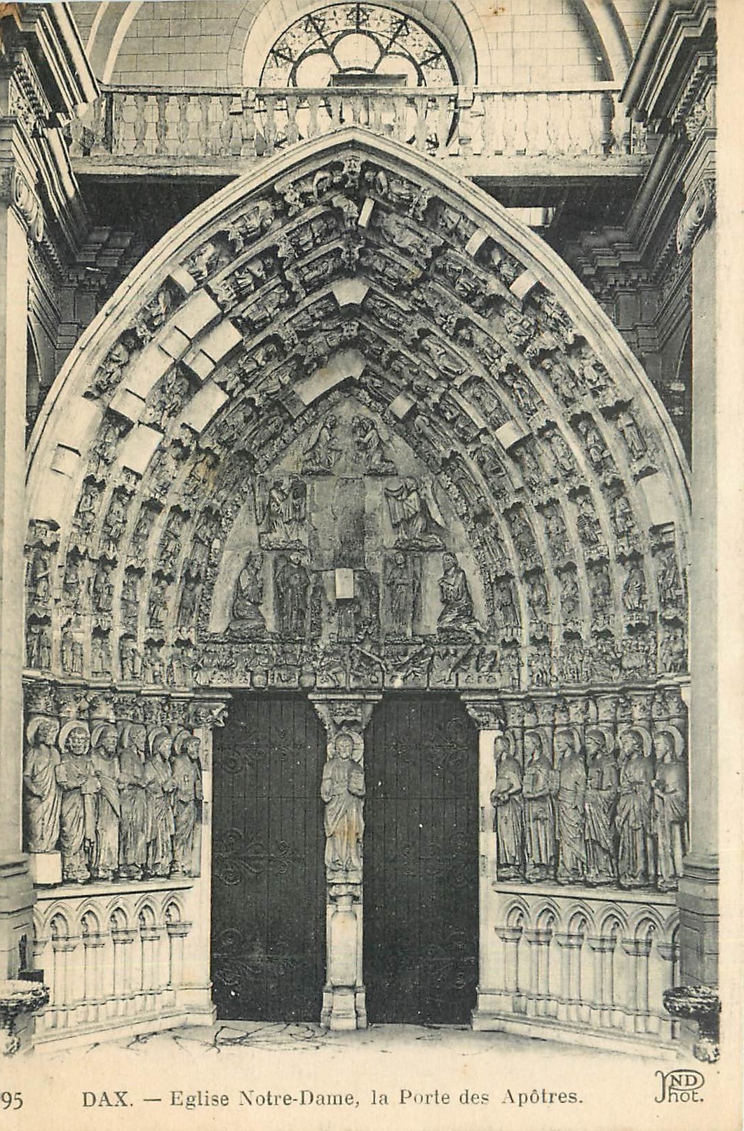 CPA Dax Eglise Notre D la Porte des Apotres