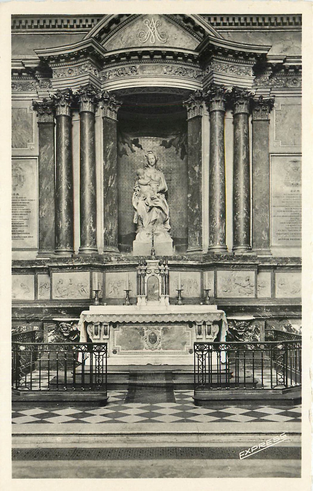 CPA Paris Eglise des Carmes La Vierge du Bernin