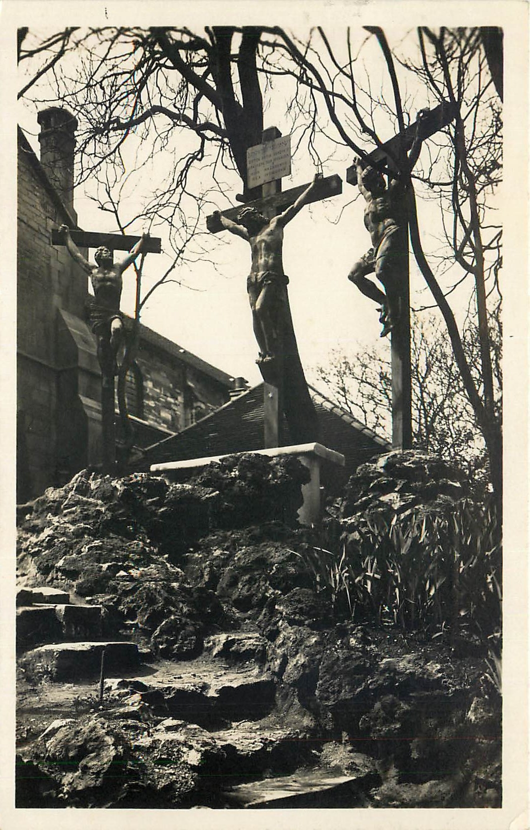CPA Paris Eglise St Pierre de Montmartre la Calvaire