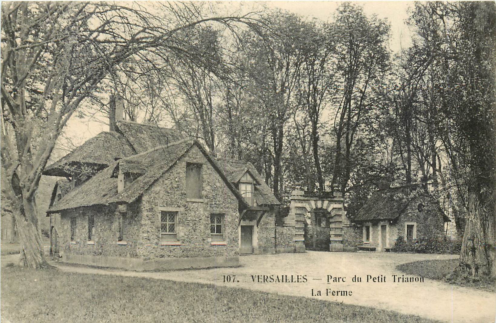 CPA Versailles Parc du Petit Trianon la Ferme