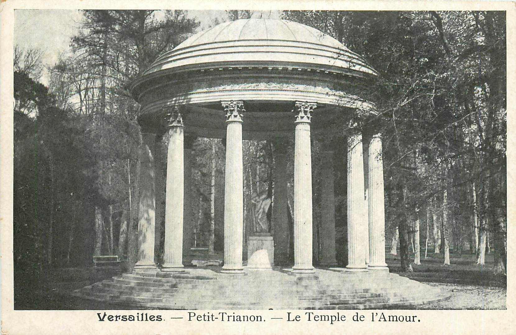 CPA Versailles Petit Trianon le Temple de l'Amour