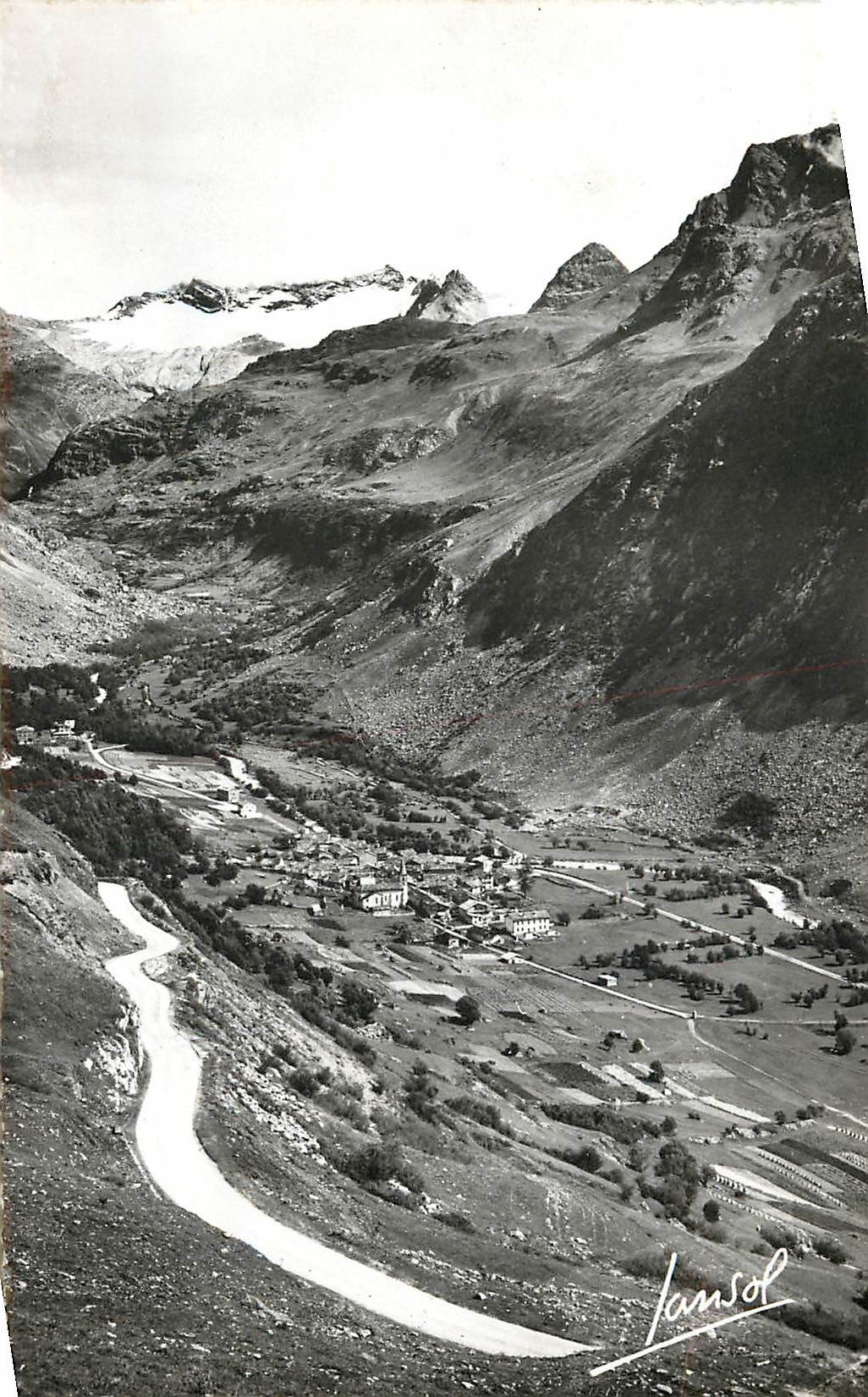 CPA Bonneval sur Arc (Savoie) alt 1835 m vue generale l'arete du Moulinet