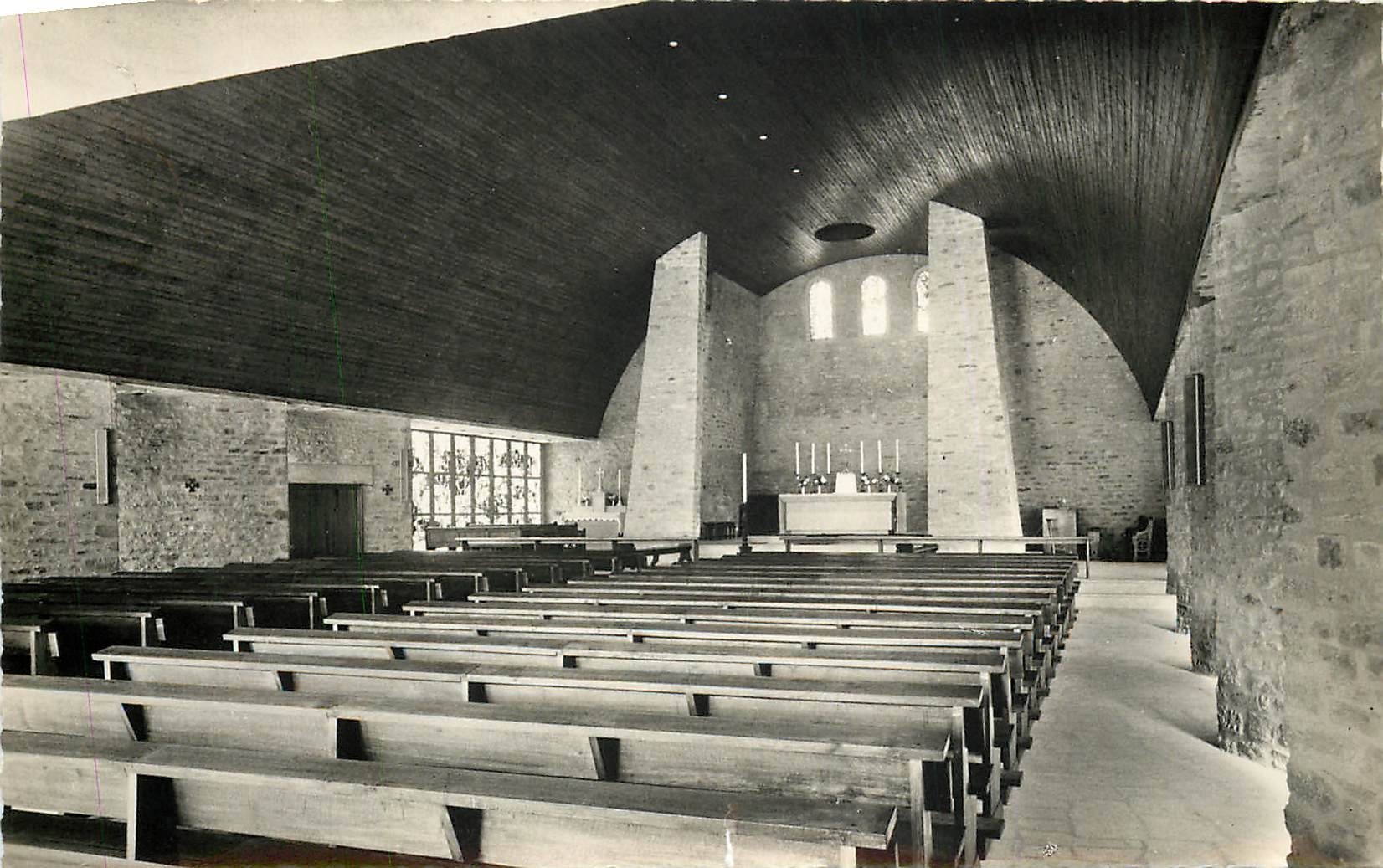 CPA Eglise N D Urville Nacqueville (Manche)