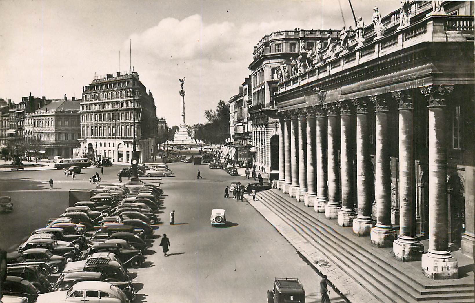 CPA Bordeaux Place de la Comedie Grand Theatre