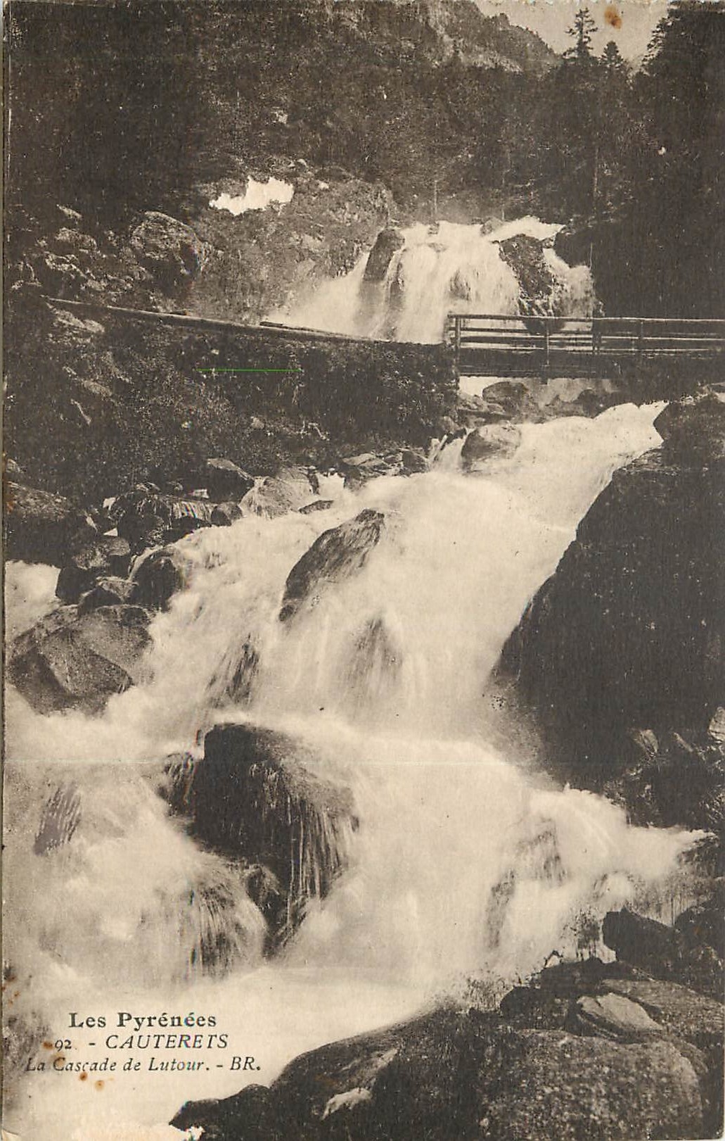 CPA Pyrenees Cauterets La Cascade de Lutour