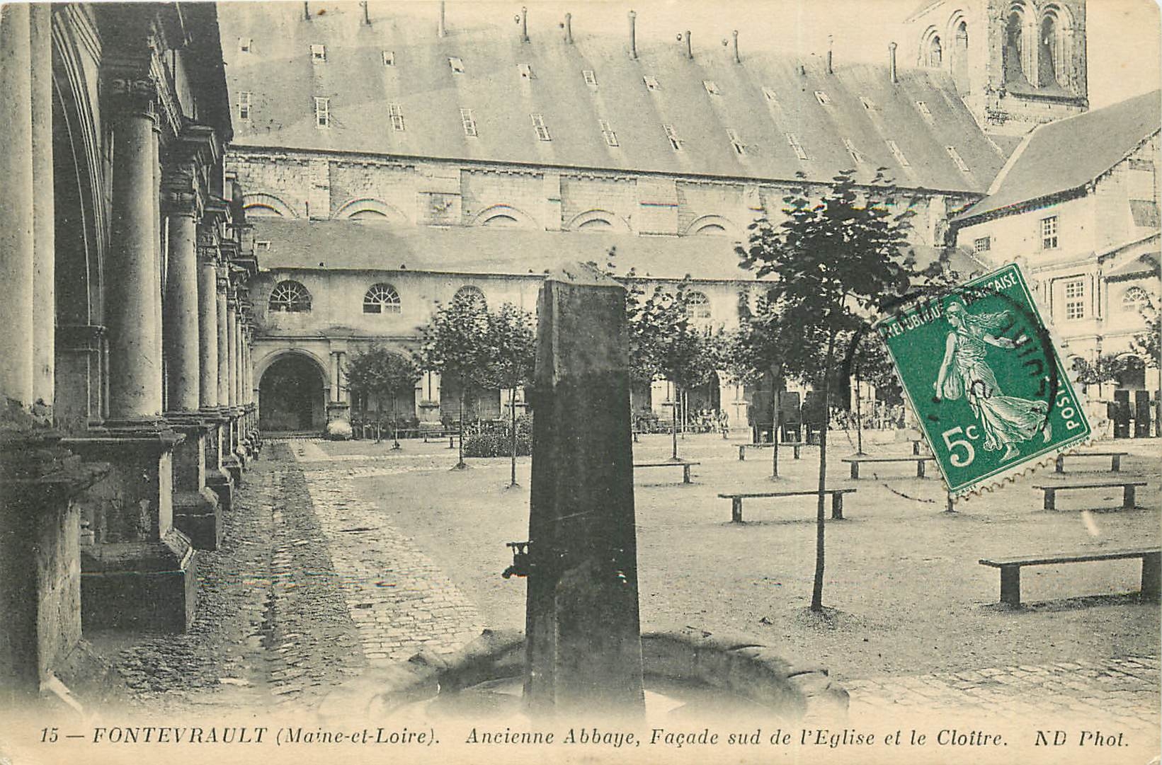CPA Fontevrault (Maine et Loire) Ancienne Abbaye Facade sud de l'Eglise et le Cloitre