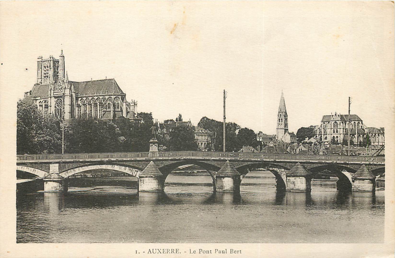 CPA Auxerre le Pont Paul Bert