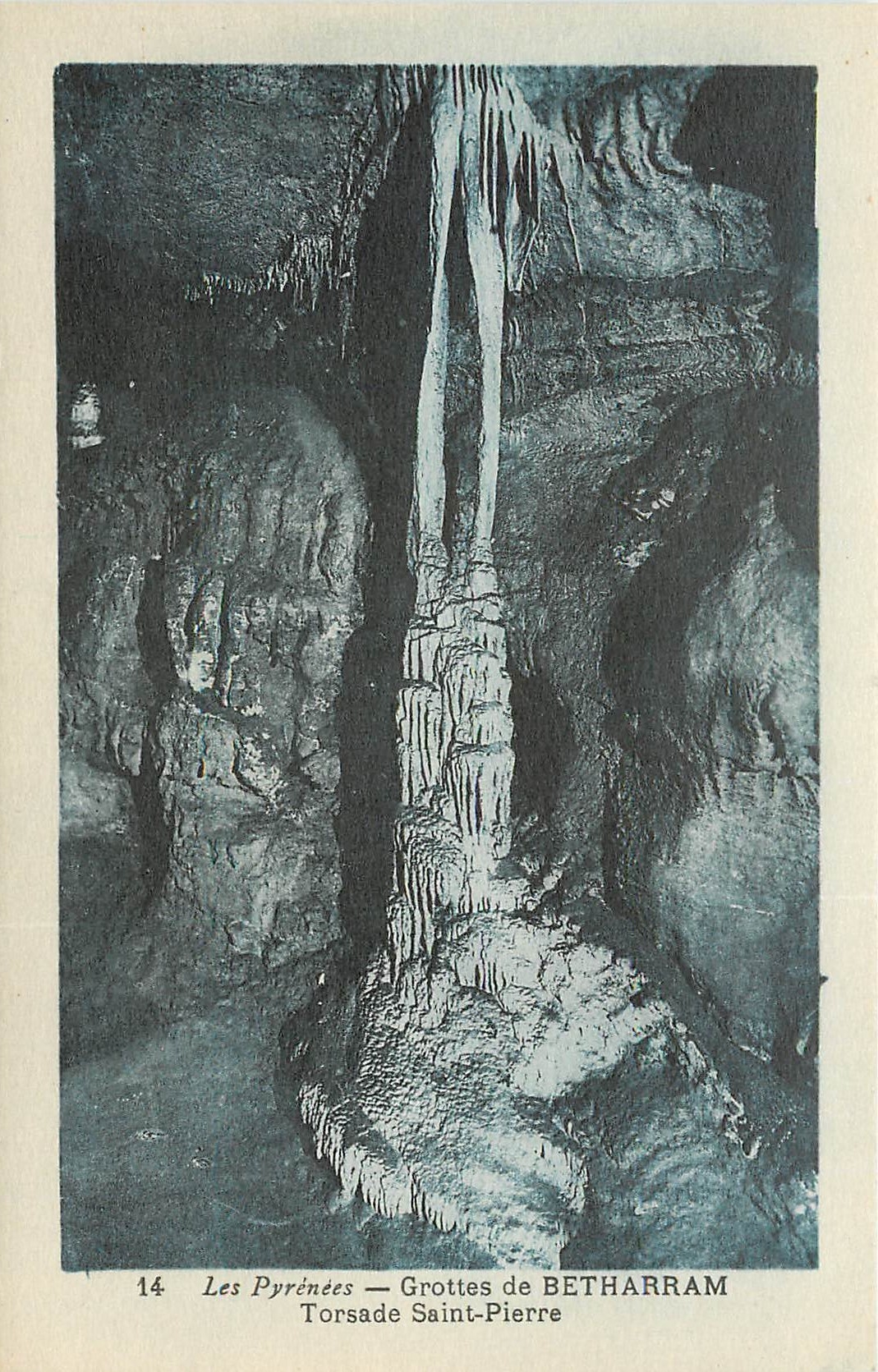 CPA Pyrenees Grottes de Betharram Torsade Saint Pierre