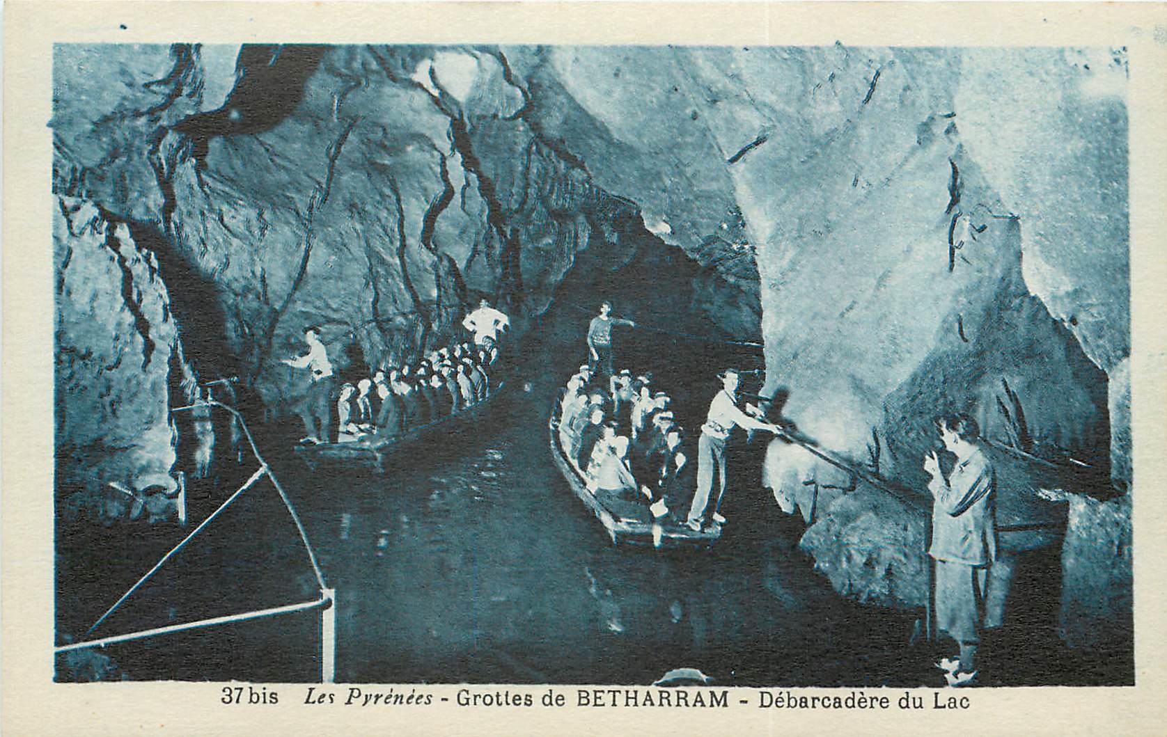 CPA Pyrenees Grottes de Betharram Debarcadere du Lac