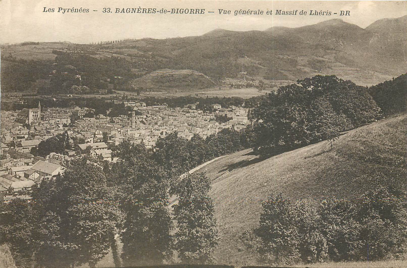 CPA Les Pyrenees Bagneres de Bigorre Vue generale et massif de Lheris