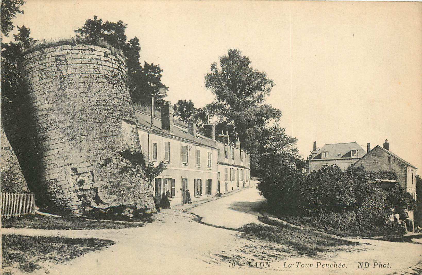CPA Laon La Tour Renchee