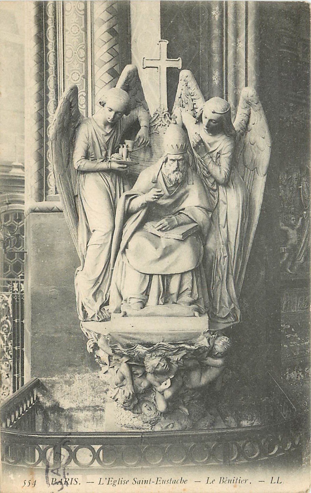 CPA Paris L'Egilse Saint Eustache le Benitier