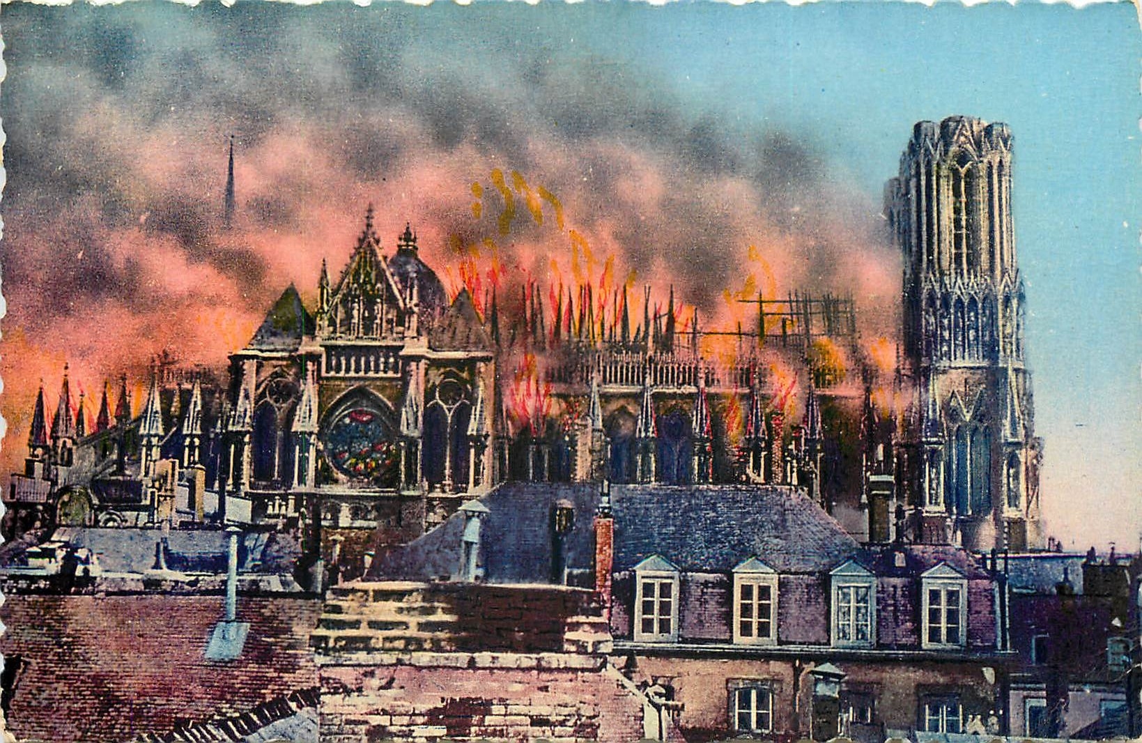 CPA Rheils Cathedral During the bombardement by the german fire shells