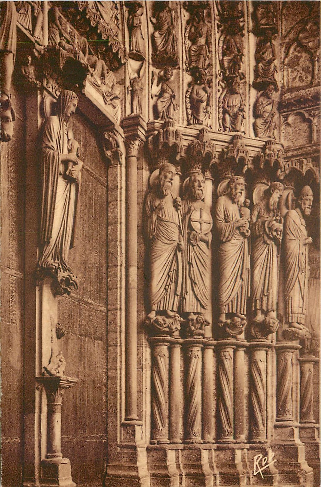 CPA Chartres La Cathedrale Portail (XIIIe s) Au trumeau Ste Anne
