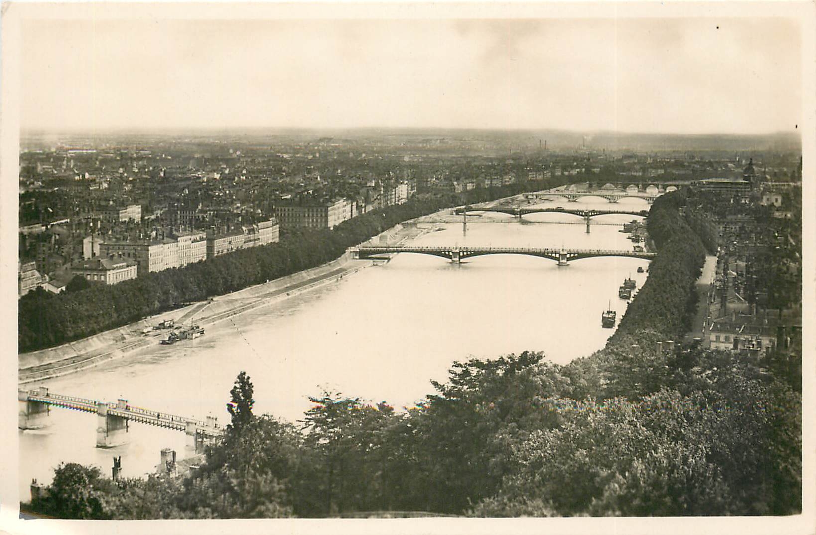 CPA Lyon Perspective des ponts sur le Rhone