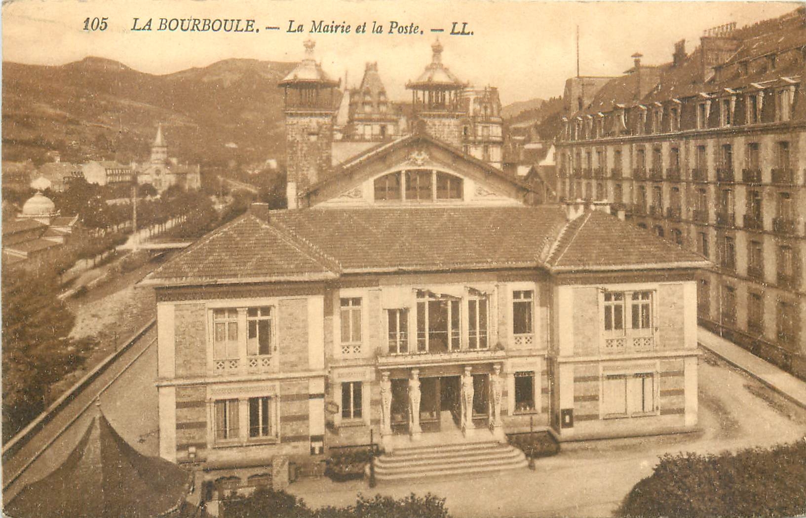 CPA La Bourboule La Mairie et la Poste