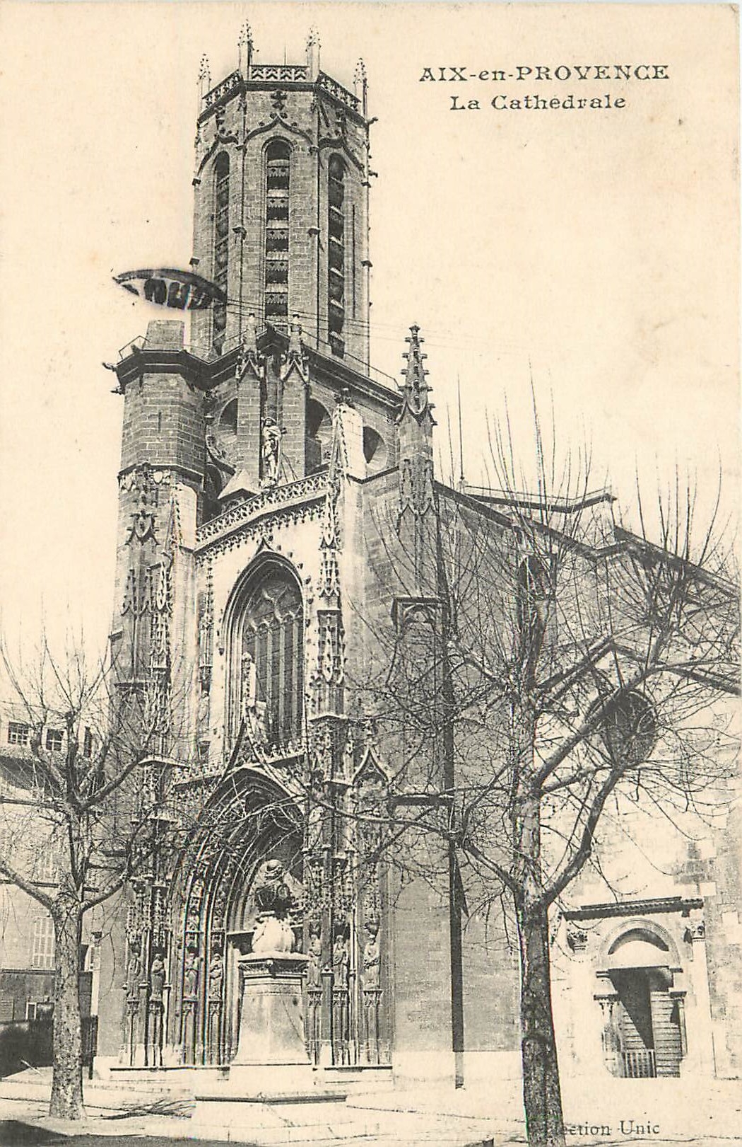 CPA Aix en Provence la Cathedrale