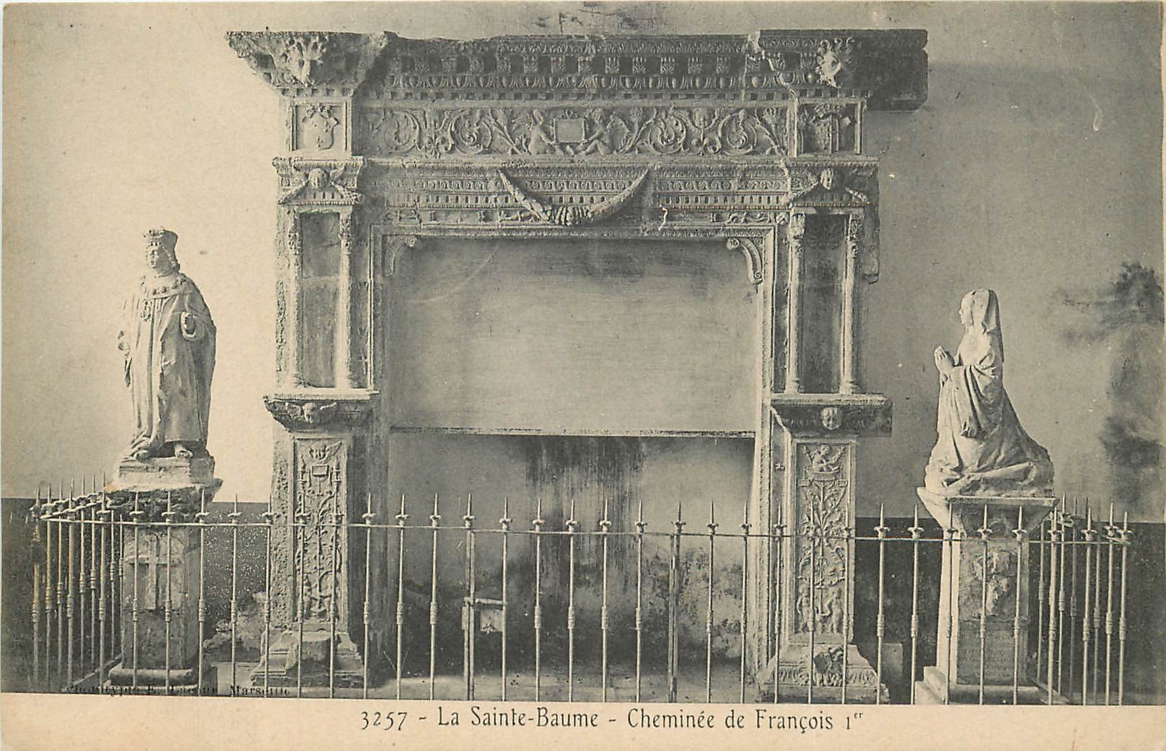 CPA La Sainte Baume Cheminee de Francois Ier