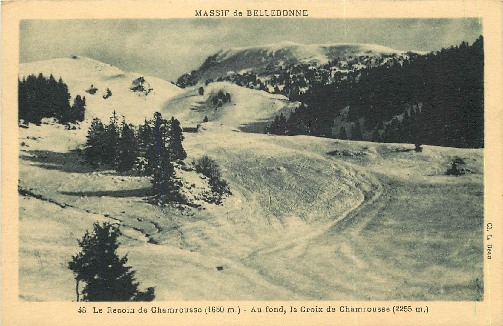 CPA Recoin de Chamrousse (1650 m) au fond la Croix de Chamrousse (2255m)