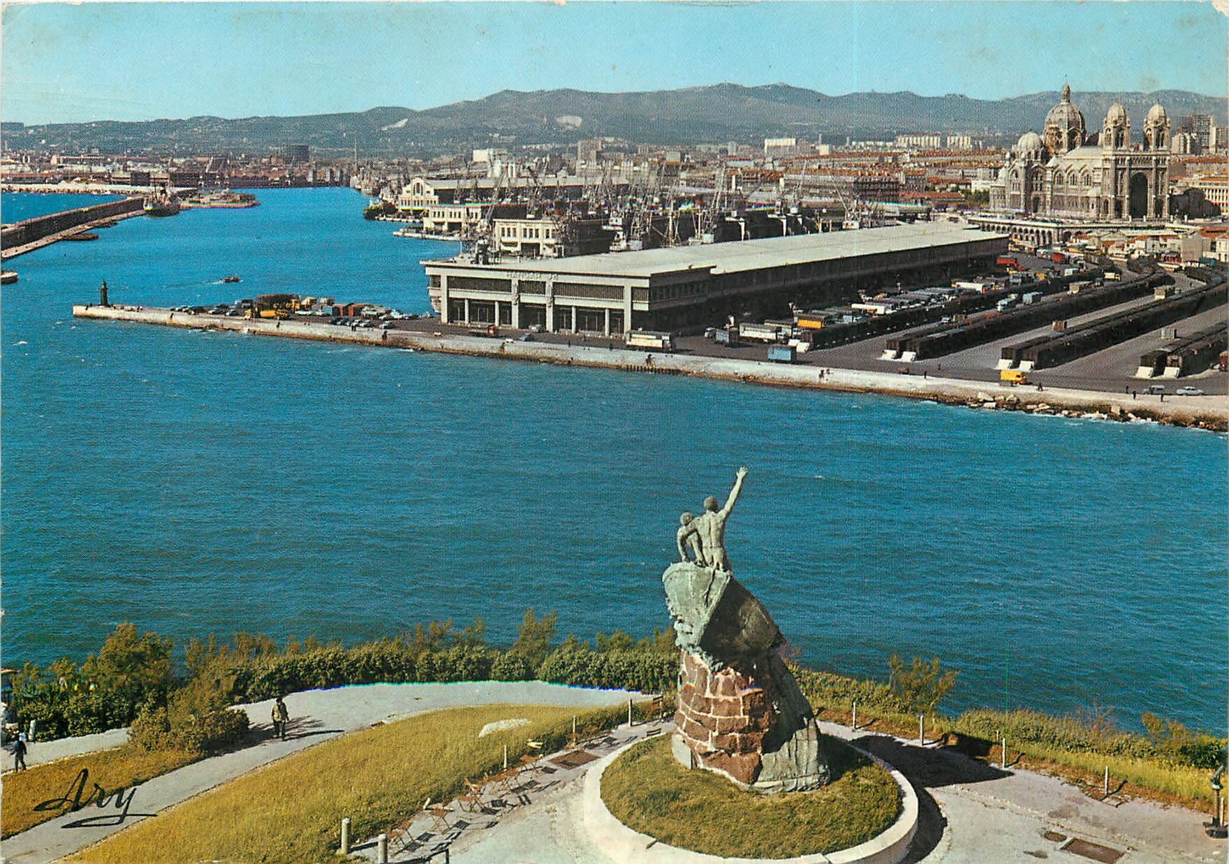 CPSM Marseille Monument aux hEROS DE LA mER