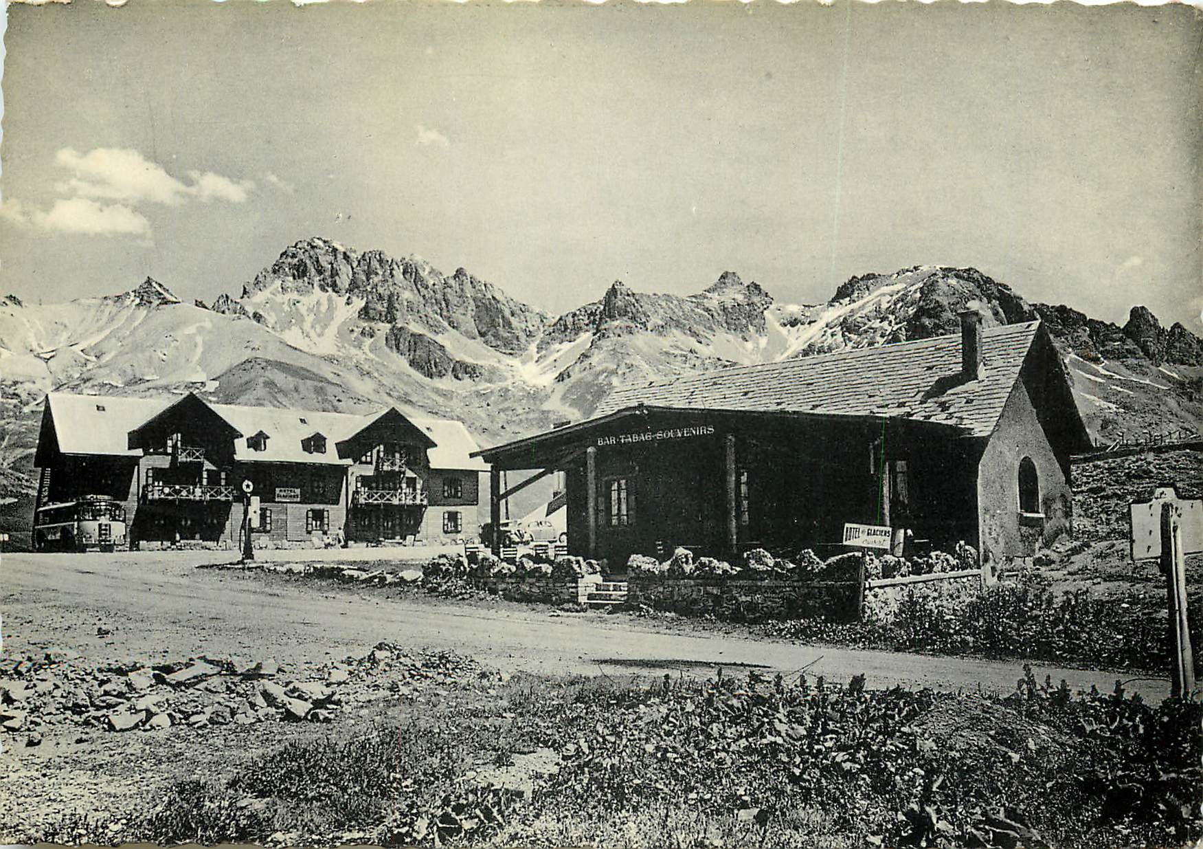 CPSM Col du Lautaret Les Hotels et le Galibier