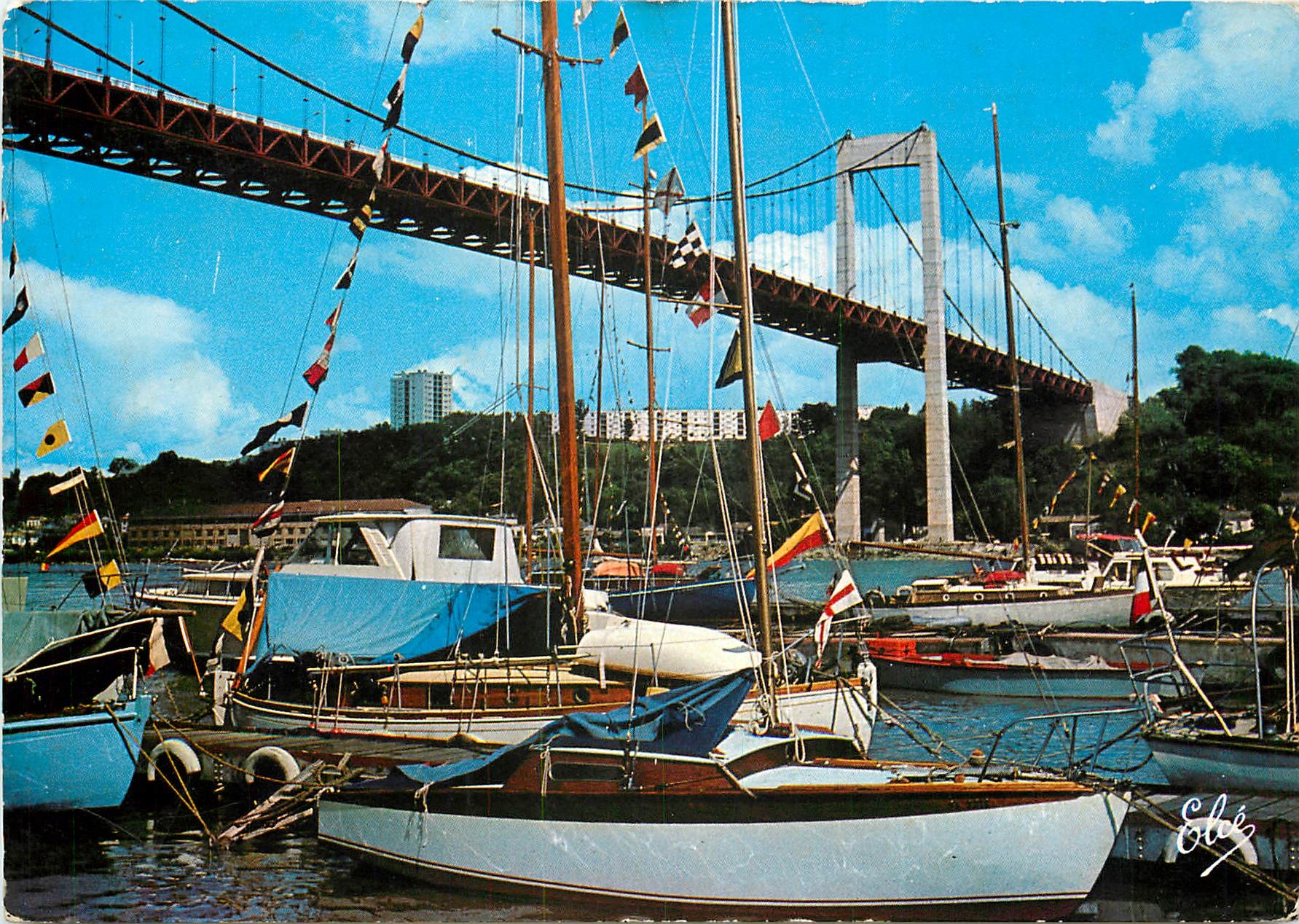 CPSM Bordeaux (Gironde) Le nouveau font suspendu sur la Garonne