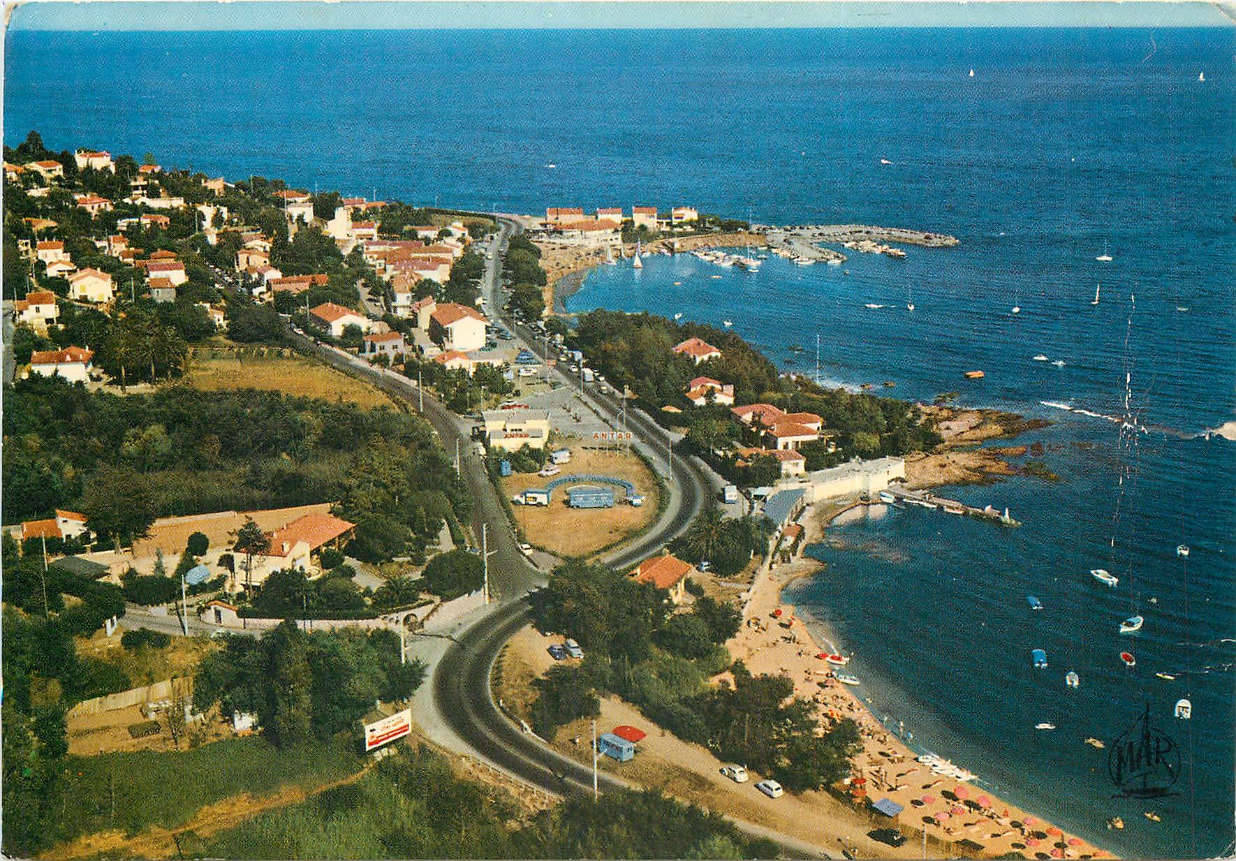 CPSM la Cote d'Azur San Peire les Issambres (Var) Vue aerienne