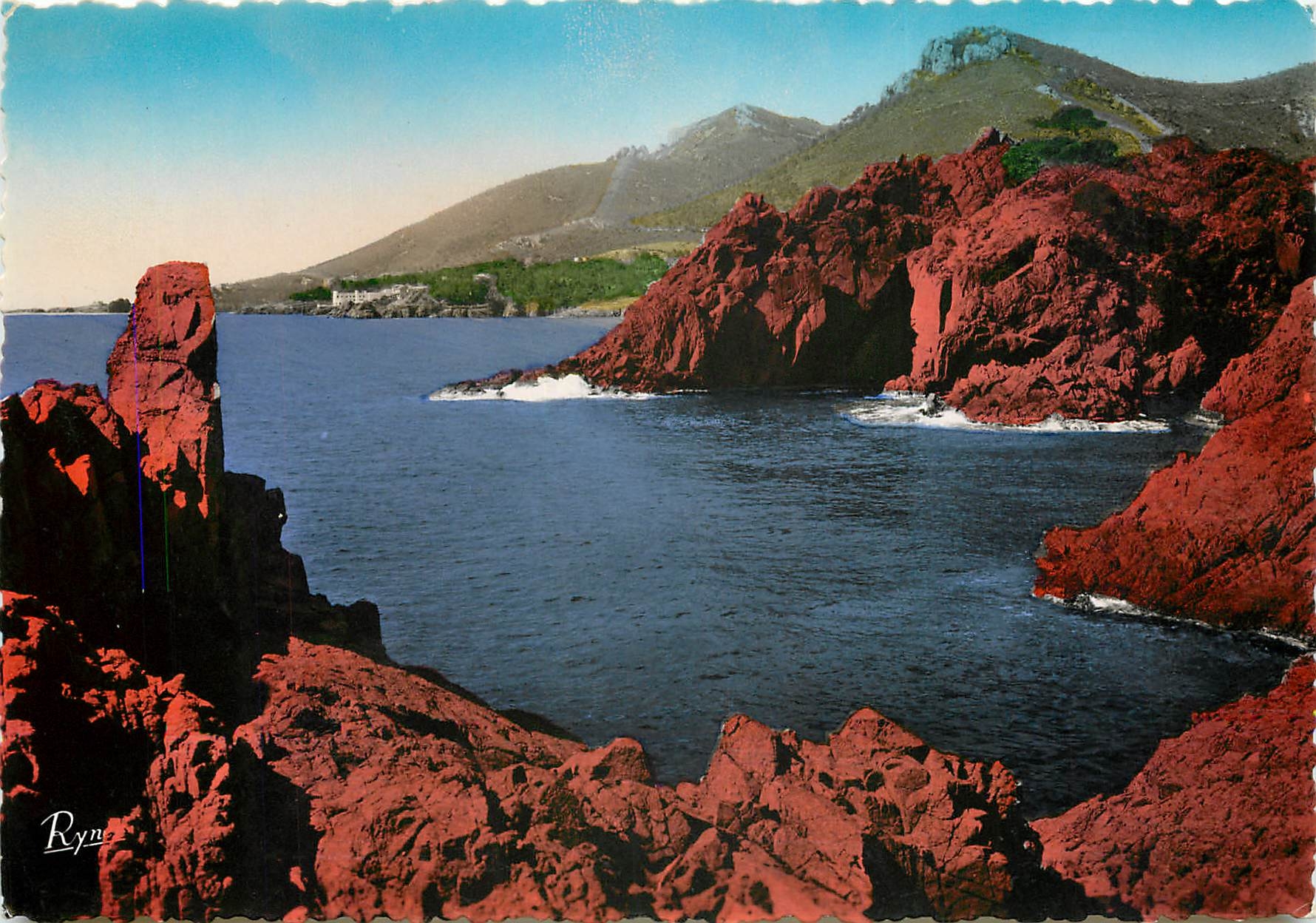 CPSM Les Bords de la Rivier La Corniche d'Or Les Roches rouges du Trayas le Cap Roux et le le Pix Au