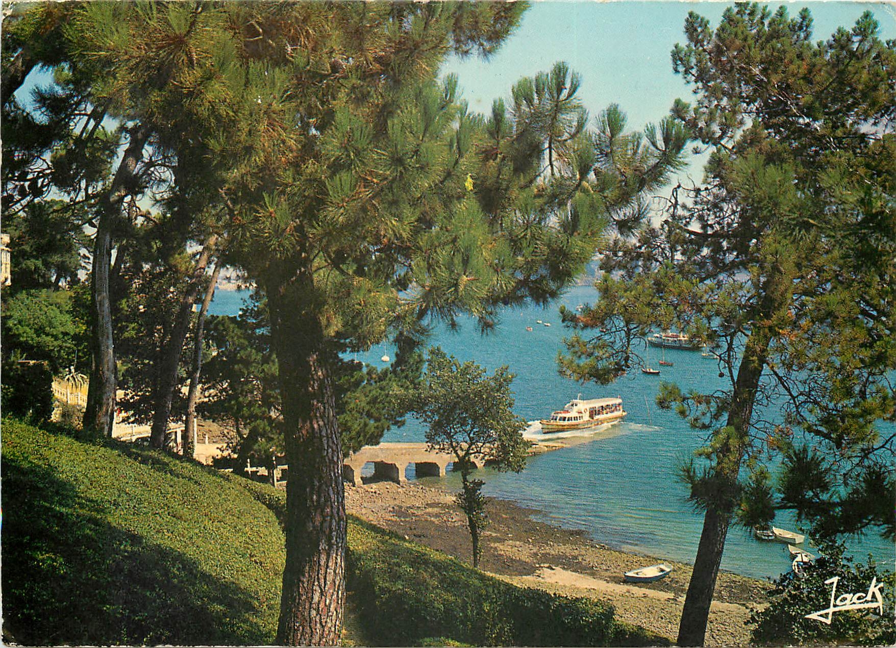 CPSM La Cote D'Emeraude Dinard L'embarcadere des vedettes