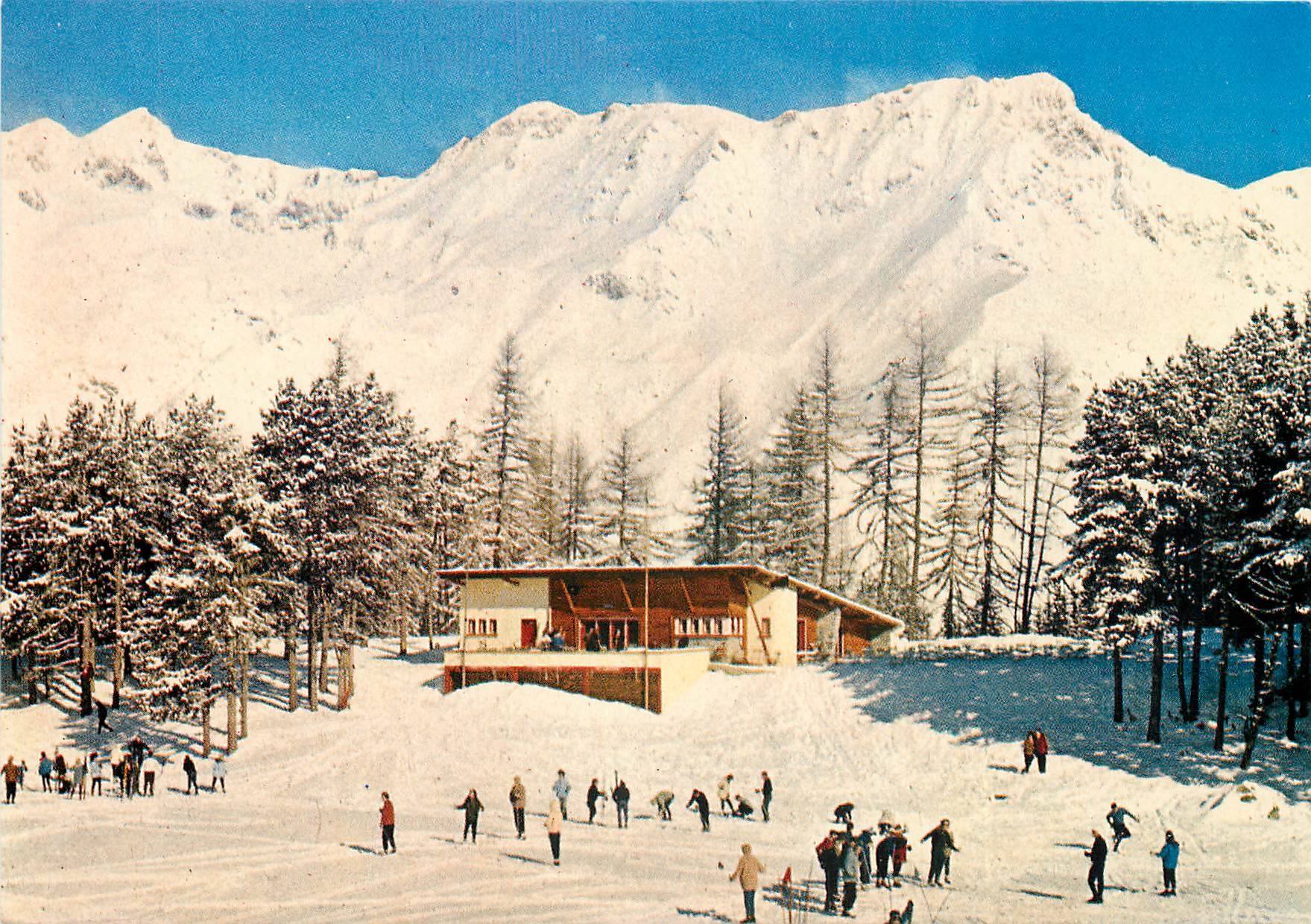 CPSM Bareges (H P) Alt 1300 m le Bar de la Laquette vu des Pistes