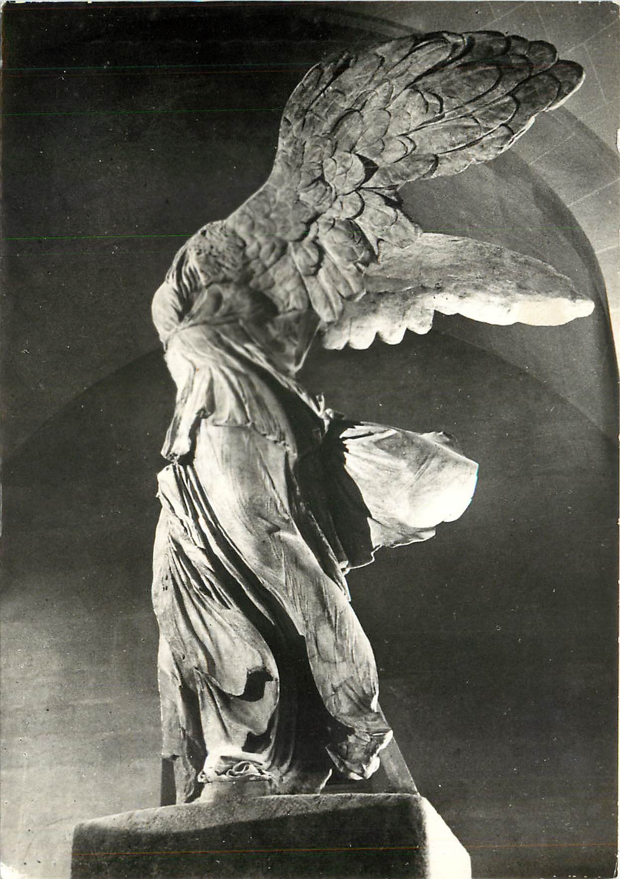 CPSM Musee du Louvre Victoire de Samothrace