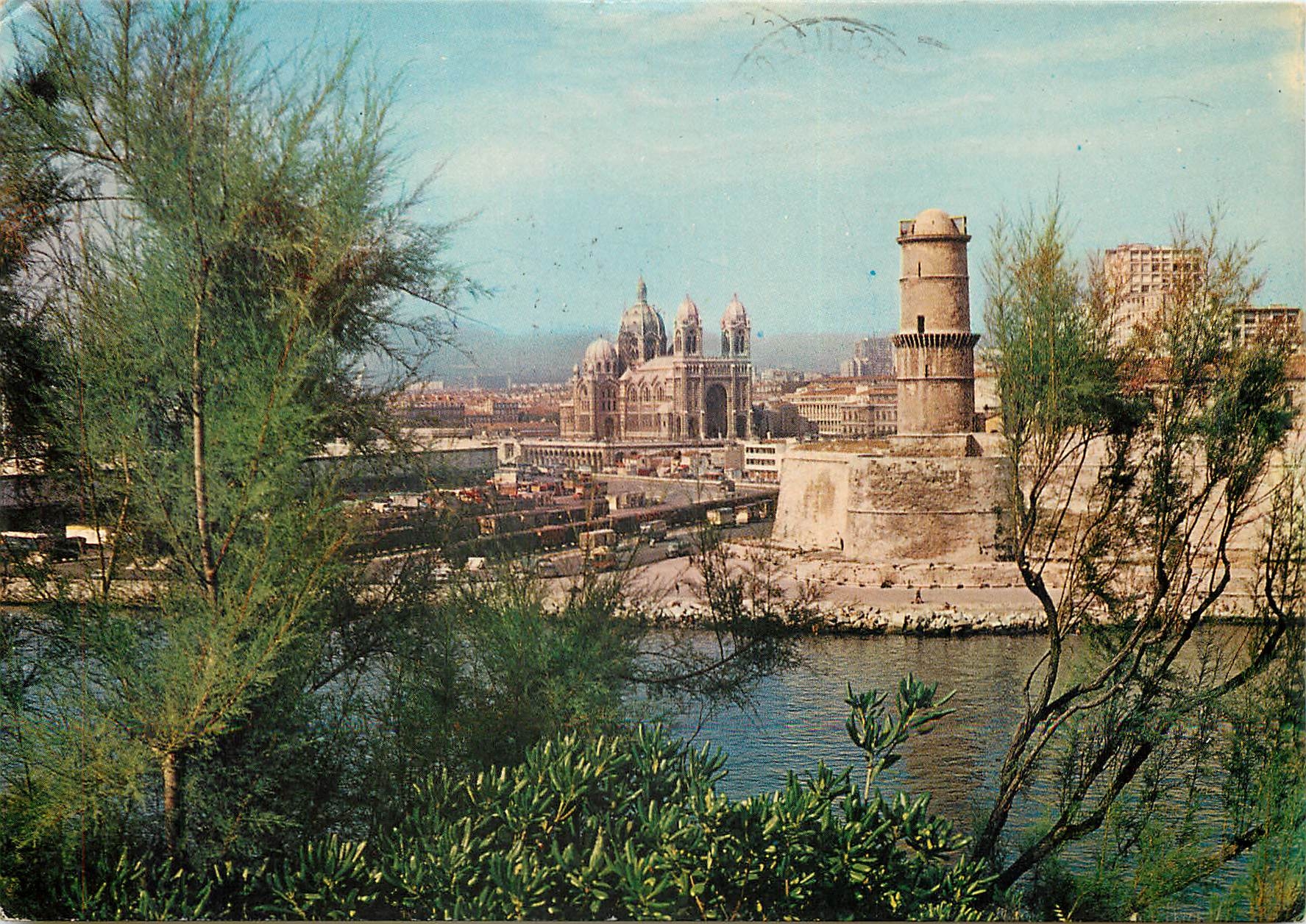 CPSM Marseille cathédrale fort saint Jean Quai de la Tourette