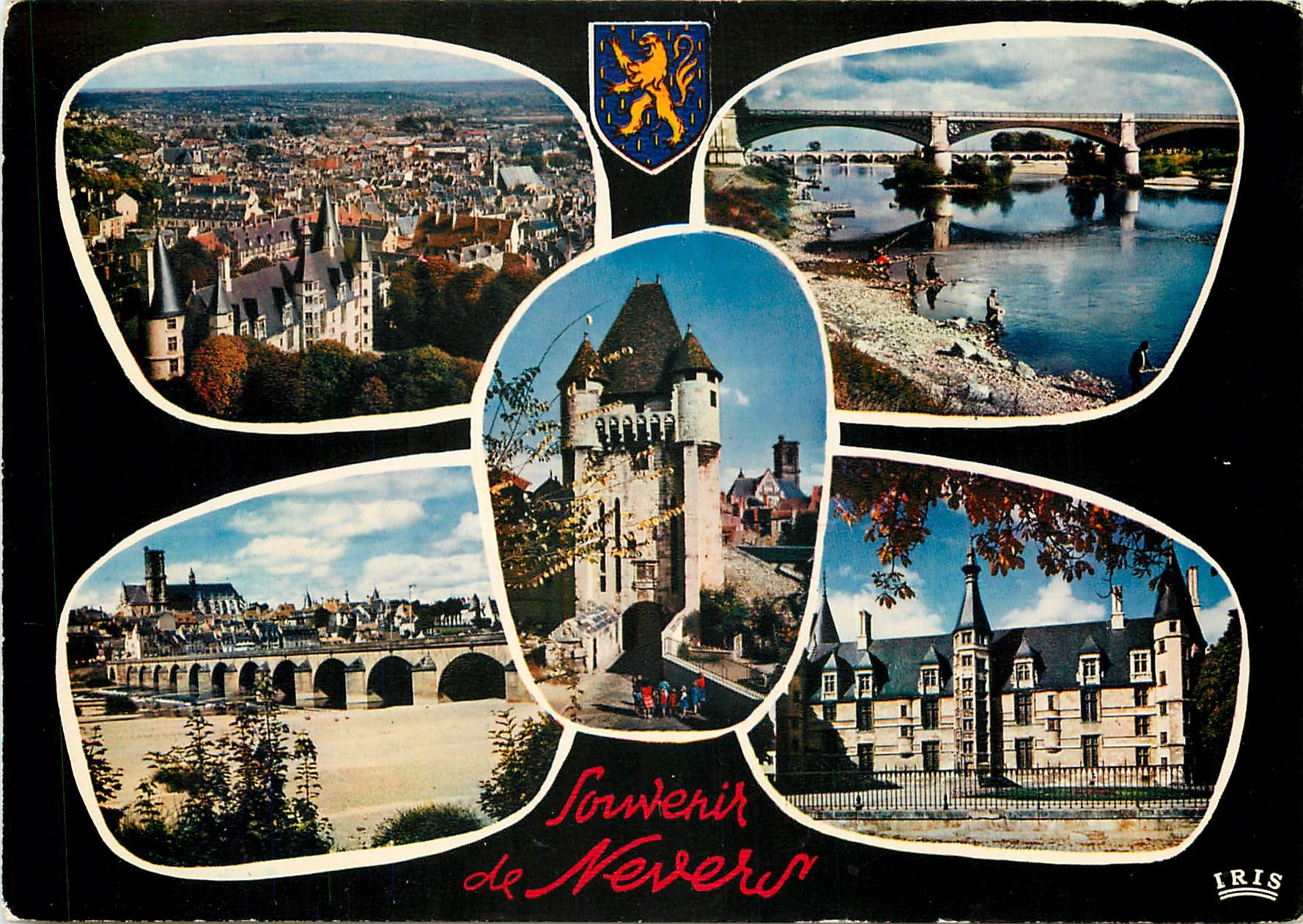 CPSM Souvenir de Nevers Vue generale Les Bords de la Loire la Porte du Croux
