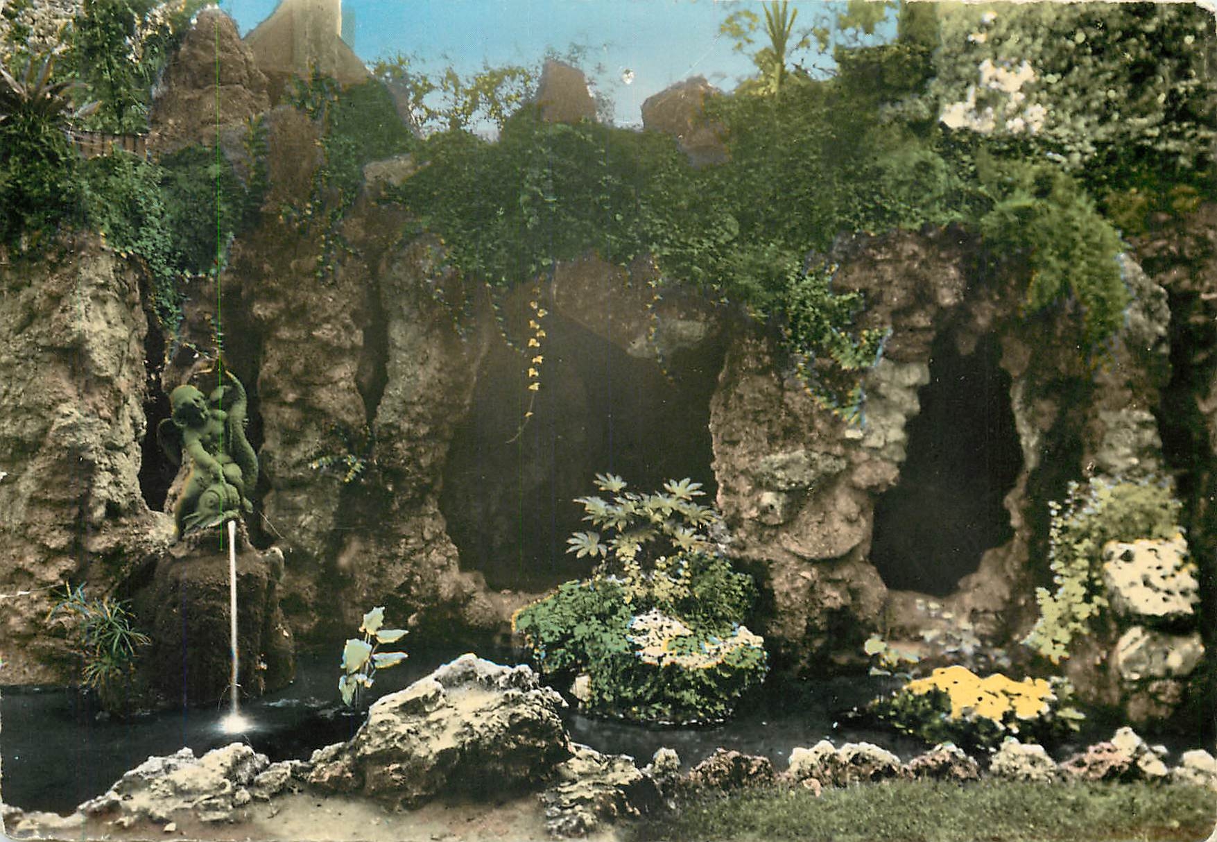 CPSM Poitiers (Vienne) Grottes du Jardin Anglais de Blossac